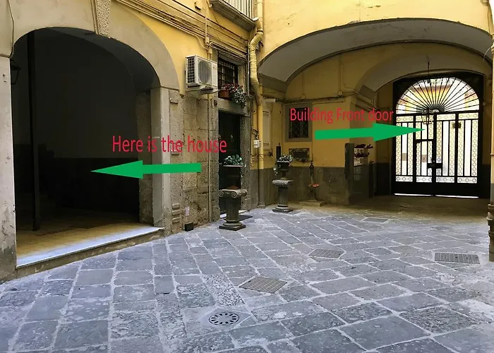 Casa Del Plebiscito * Naples